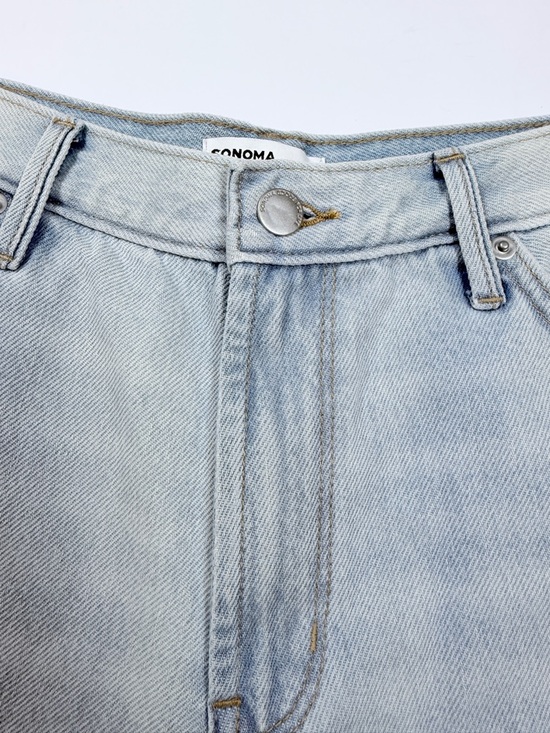 Sonoma Goods For Life Denim Shorts Women’s Size 10 Light Blue Wash NWOT - Picture 4 of 6